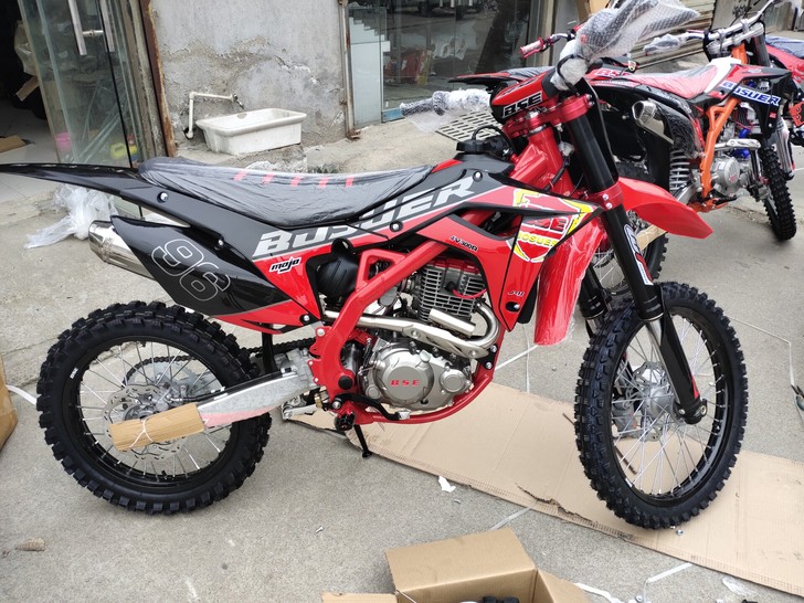 波速尔歼11  越野高赛摩托车