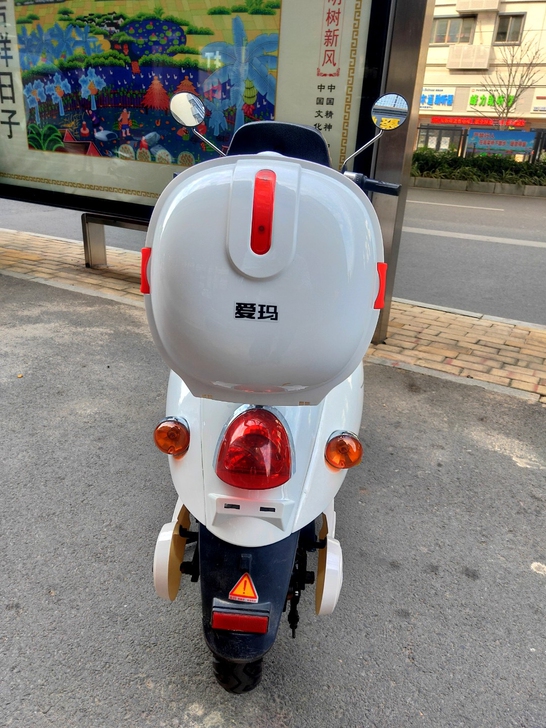 二手爱玛电动车，精品车，原价3200，五个...