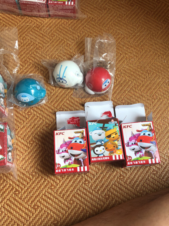 肯德基小玩具，小盲盒，只需要十块钱一个，适...