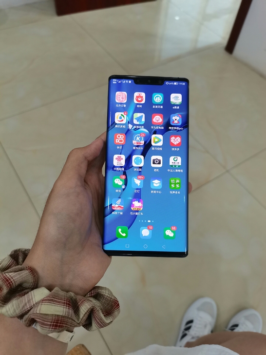 自用Huawei 华为mate30pro，...
