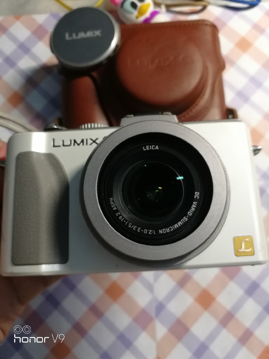 松下lx5相机。