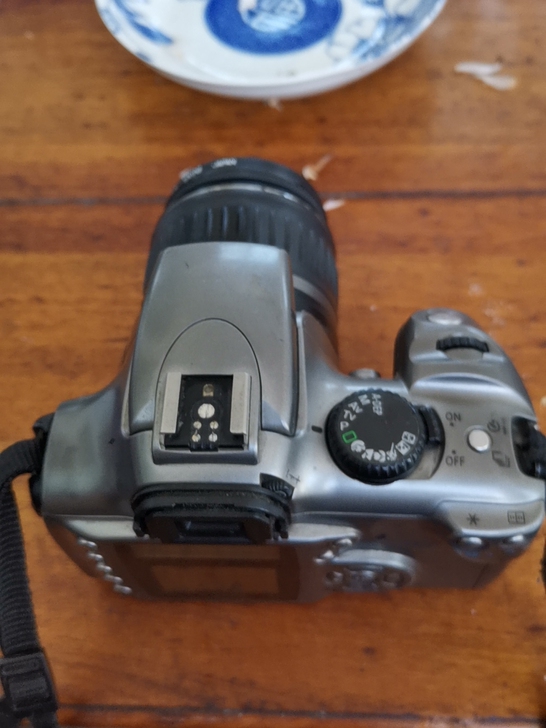 佳能单反数码相机二手，不知道好坏没有电源，...