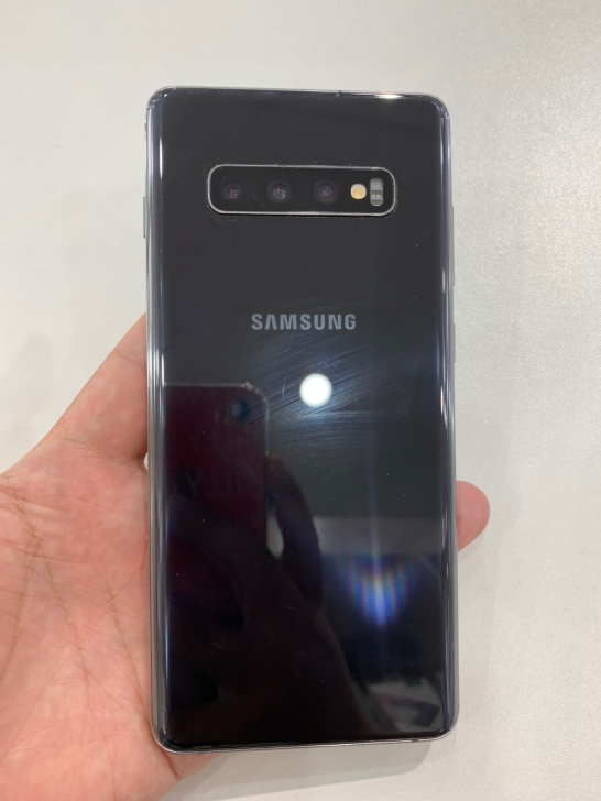 三星s10+ 8128 外观9新 屏幕轻微...