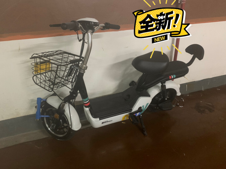 刚买的新日电动车,锂电池的。还没上牌。转给...
