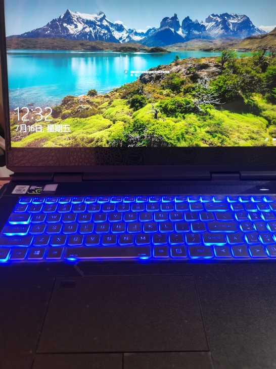 笔记本X7200,配置i9 10代桌面级C...