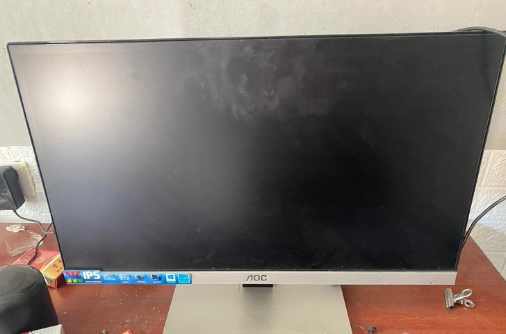 收一台显示器，AOC，24寸无边框ips材...