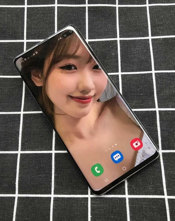 几乎全新正品三星s10+原装国行系统曲面屏...