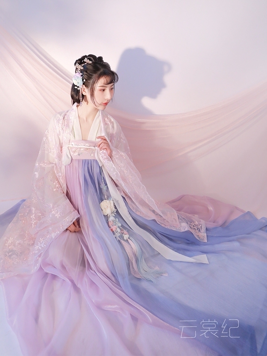大袖衫加上襦加汉服下裙汉服女  春樱汉服 ...