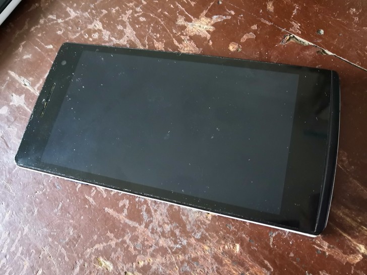 OPPO手机 R6007 不能开机了