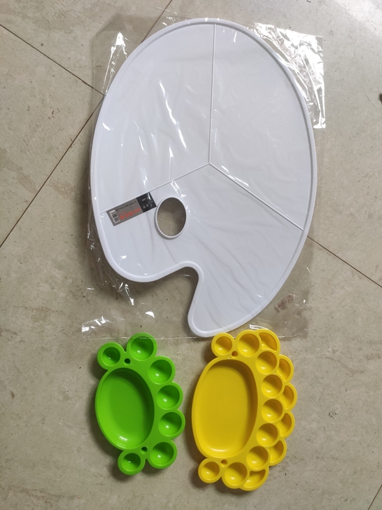 调色盘大中小  质量都非常好 都是自产自销...