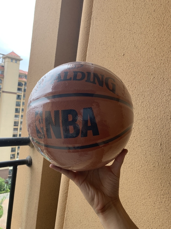闲置全新未拆封NBA篮球，7号标准球，加厚