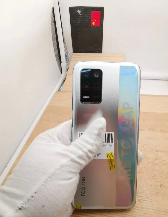 RealmeQ3 (5G)6+128无拆修