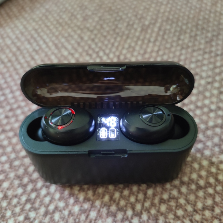 闲置转让全新无线5.2蓝牙耳机入耳式头戴超...