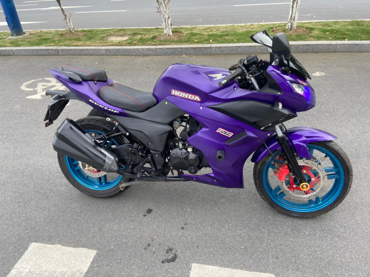 极品车况 紫色大跑车 川崎排气 蓝色大轮毂...