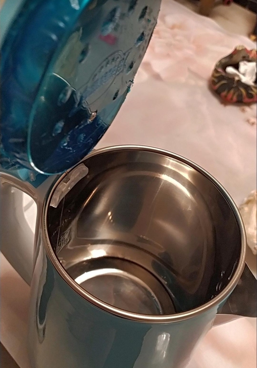 店铺装修处理十个万利达热水壶