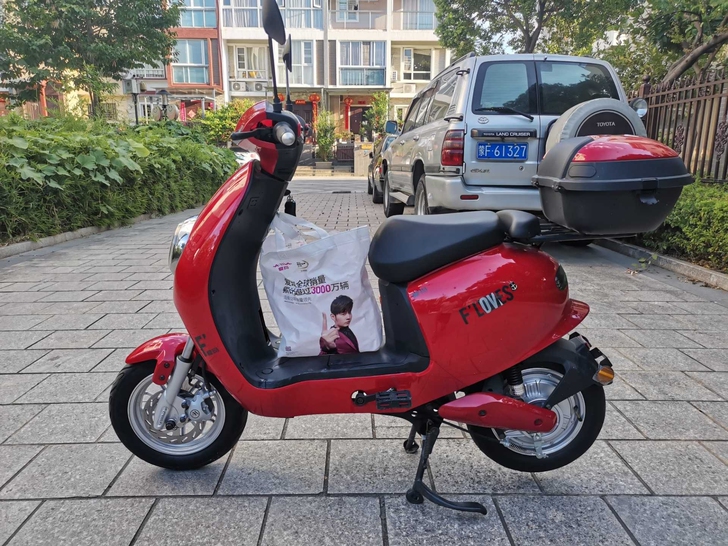 刚买的，全新车，60v爱玛电动车 今年7月...