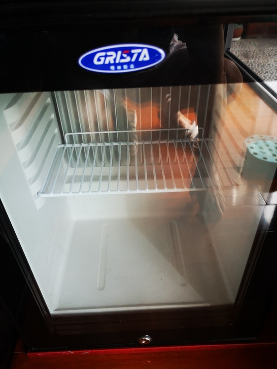 放茶叶和饮料小冷柜,外型尺寸宽*高*深=4...