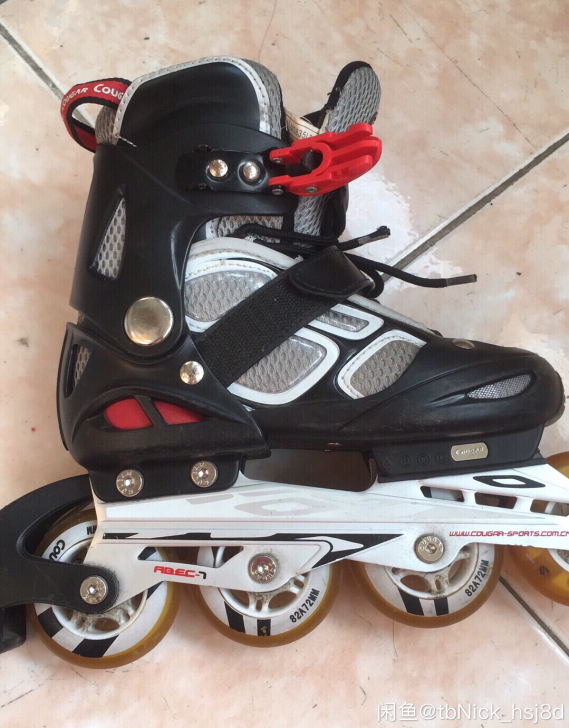 溜冰鞋，旱冰鞋  之前买来玩过一段时间  ...