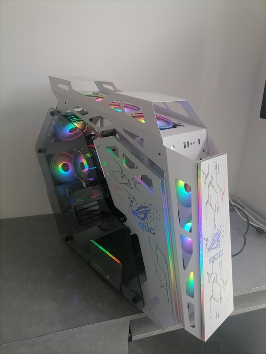 华硕ROG 游戏电脑主机