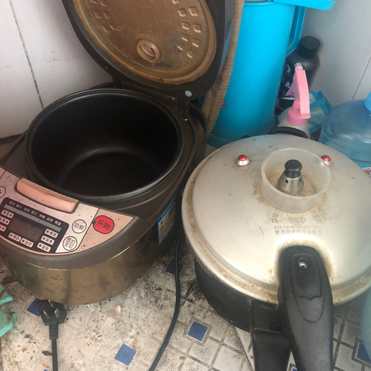 两个锅功能正常，买了新锅，闲置没用了一起四...