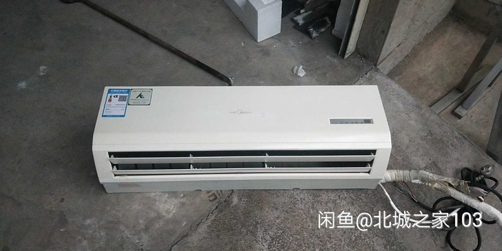 格力3p柜机1.5p挂机，培训学校开了不到...