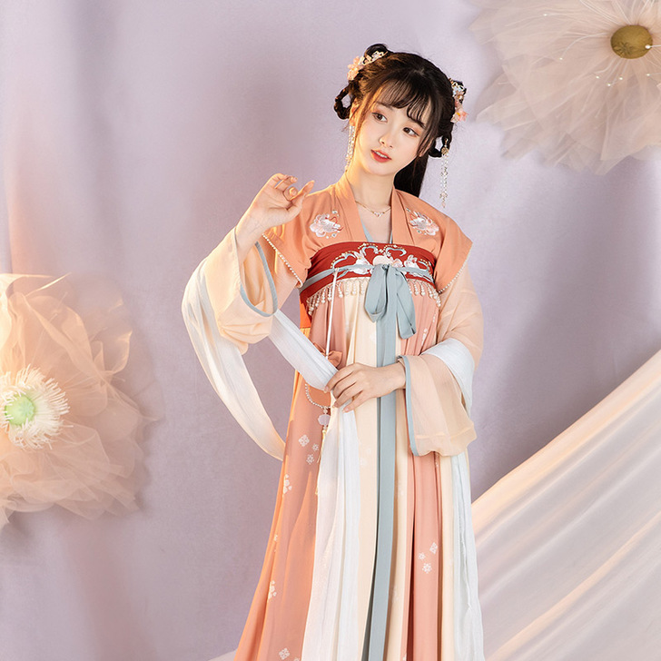 池夏万物有灵:玉兔儿 唐制背子短衫齐胸褶裙...