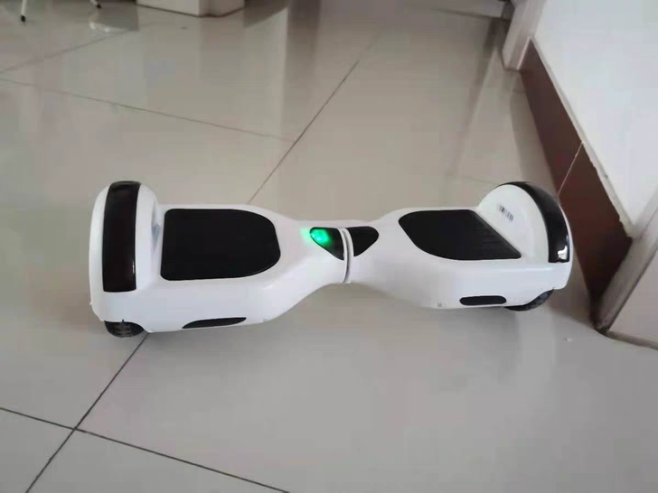 领奥电动自动平衡车儿童8一12智.能体感成...