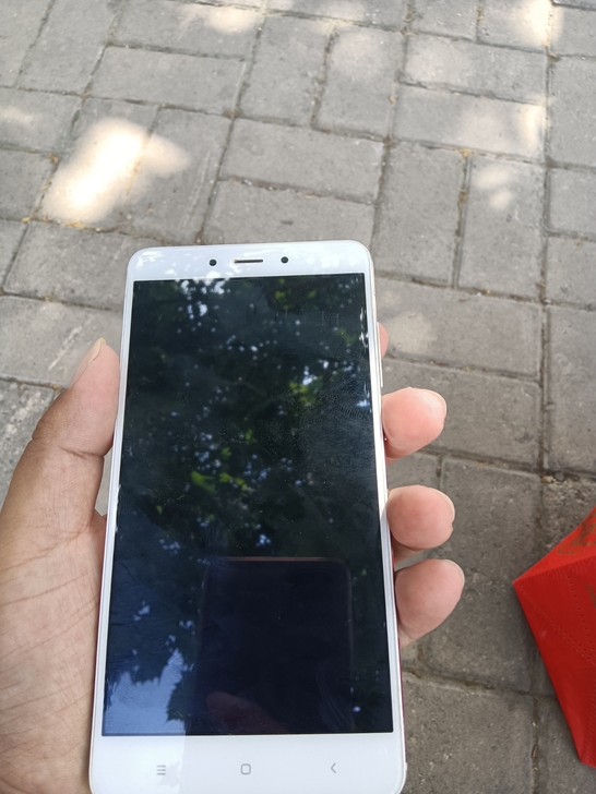 处理一个手机，红米note4，16G的，信...