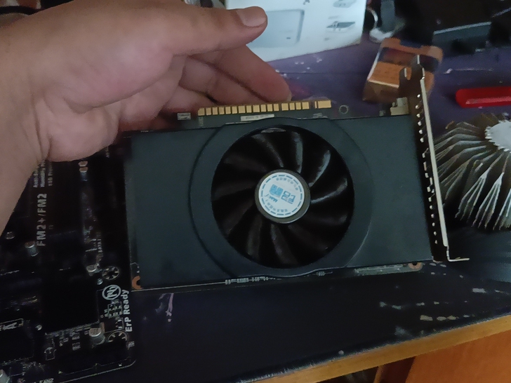 铭鑫gt740显卡4g显存，家用电脑拆机件...