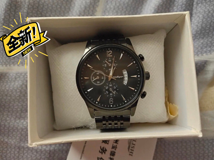 闲置朋友送的没带过，全新，膜都还在，202...