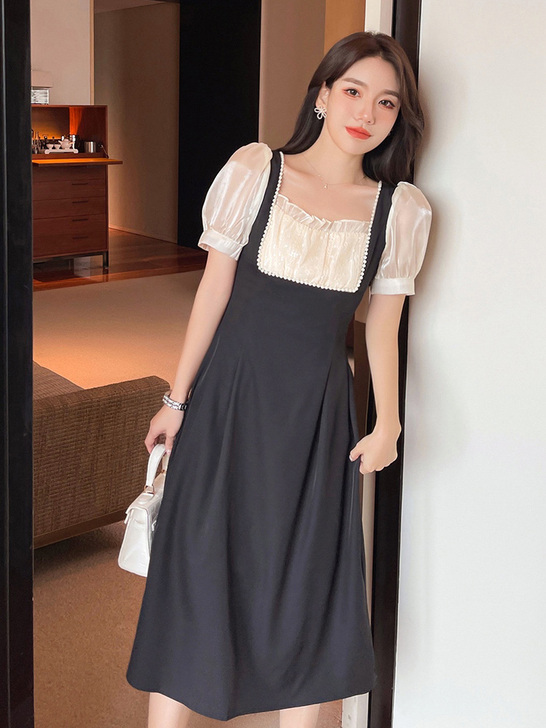 全新 2021夏季新款收腰显瘦方领泡泡袖裙...