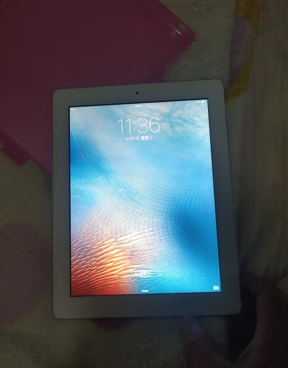ipad2代苹果平板电脑二代追剧