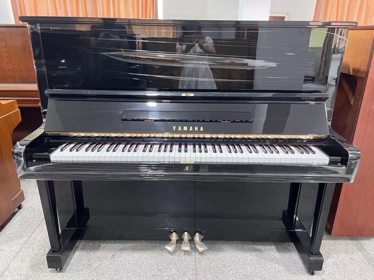 雅马哈u3钢琴 抢手货 内部红木榔头 高性...