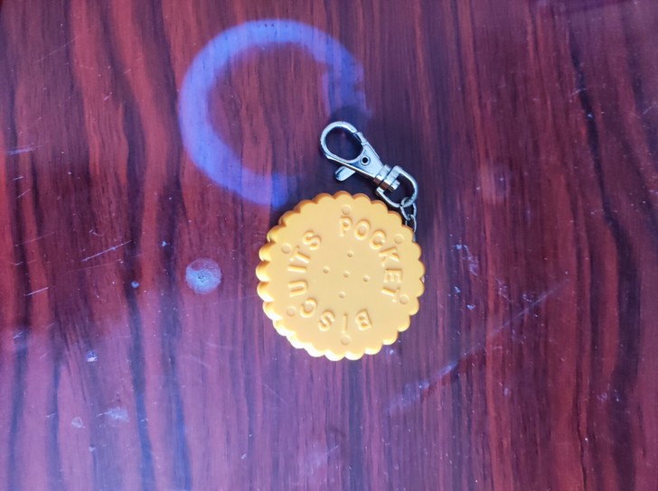 电子宠物饼干机，养的是三位艺人，品相好基本...