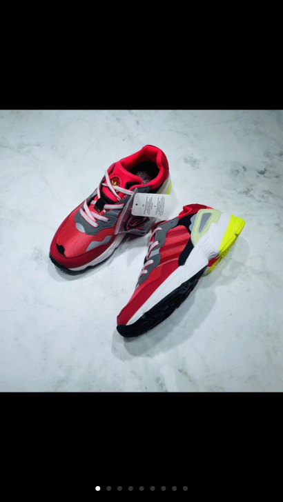 阿迪达斯Adidas女子跑鞋，36码，全芯...