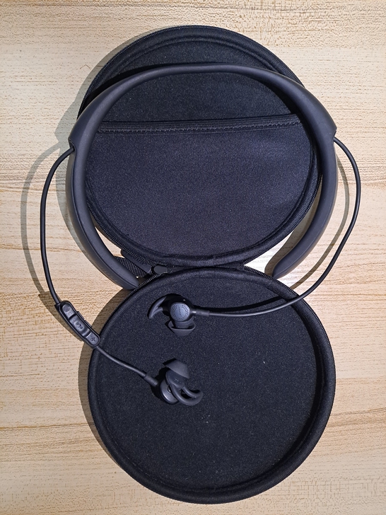 Bose qc30 战斗成色