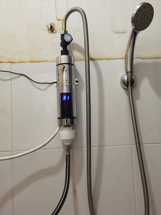 速热式热水器，淋浴、通电即热，新买的，只用...