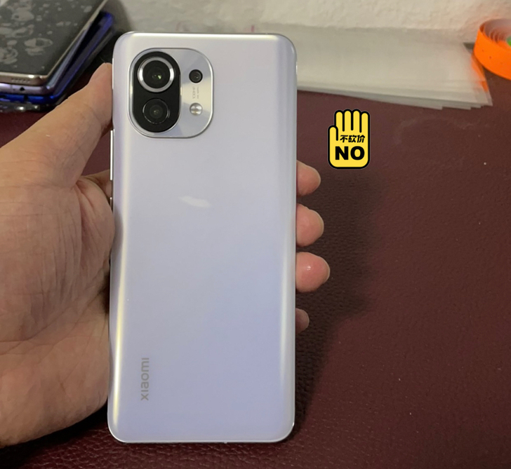 小米11 8 128 2800 买就直接拍...