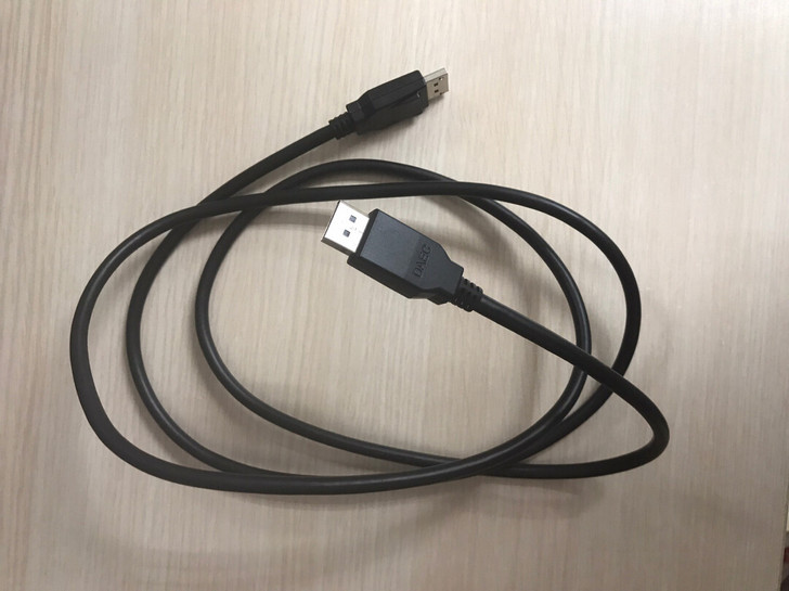 DP连接线，忘了是惠普还是戴尔的了。没怎么...