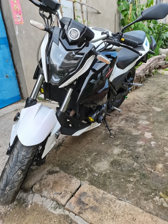 18年永源350街车，双缸水冷。只限自提。