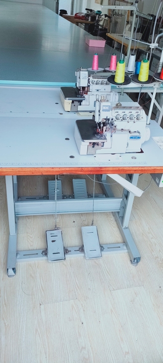 闲置两台电脑直驱四线机,成色如图,可邮寄,...