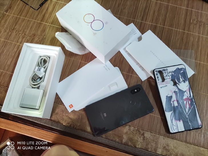 几乎全新无拆无修配件齐全的小米8se手机，...