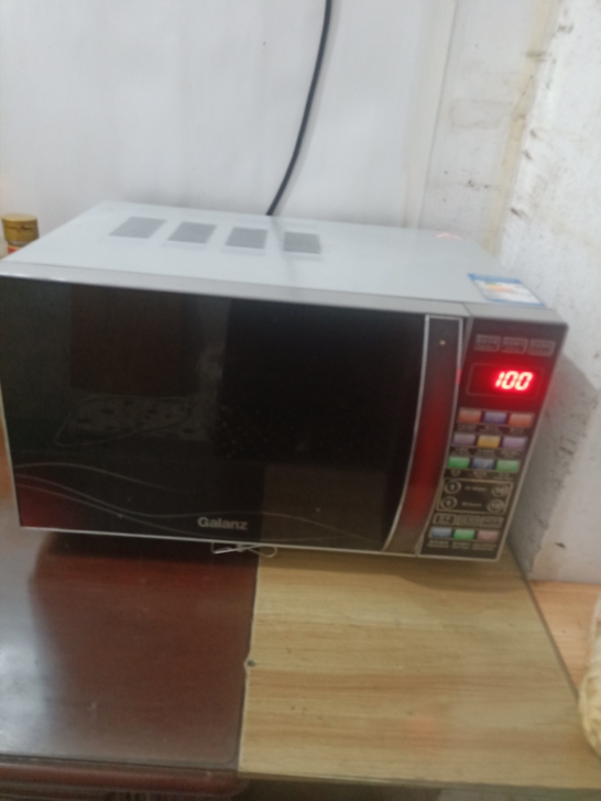 格兰仕牌微波炉 ，微波炉成色很好 八九成新...
