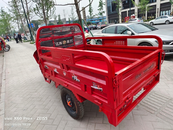 1.6米精品二手三轮车   好车不多  需...