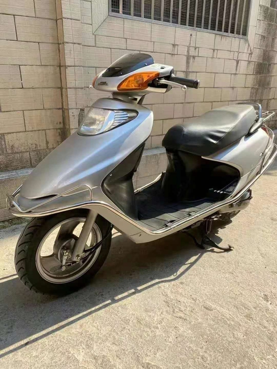 原版原漆五羊本田小公主100.成色完美车况...