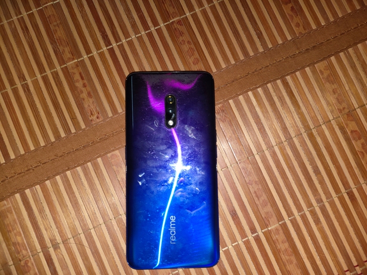 realme x 无拆无修，功能完好，后盖...