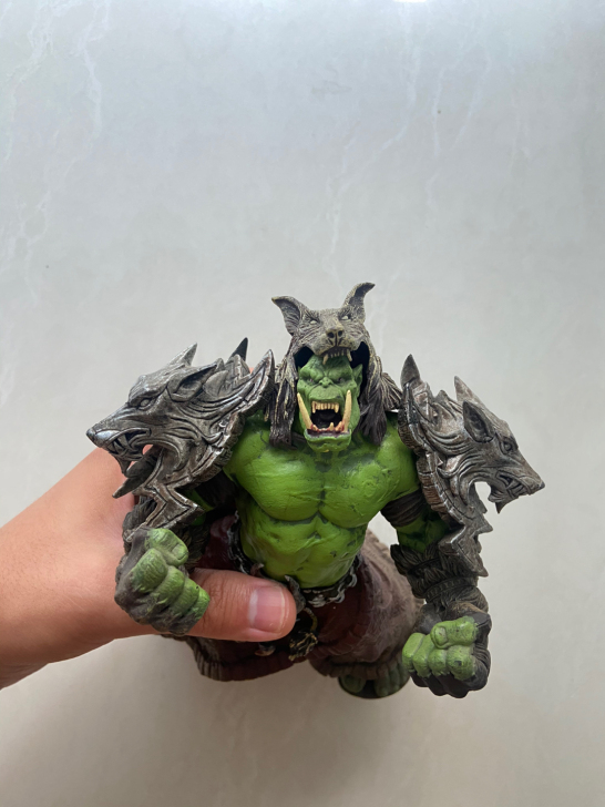 暴雪魔兽世界 兽人萨满 仅主体品相如图 b...