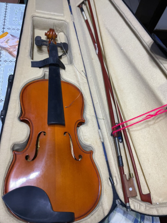 闲置小提琴 弦需要拉 看中的领走