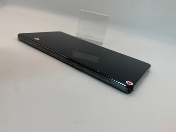 小米mix，6加256大内存，4400MA...