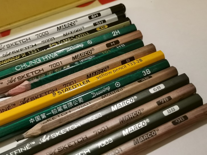 素描铅笔，搬家不用了，便宜出，很多都是特殊...